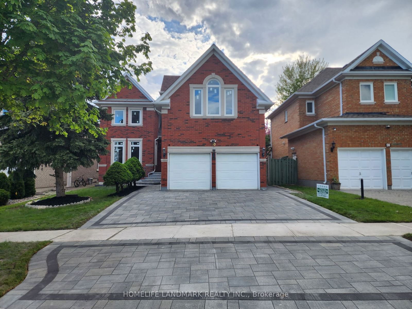 Building in 40 Kingmount Crescent