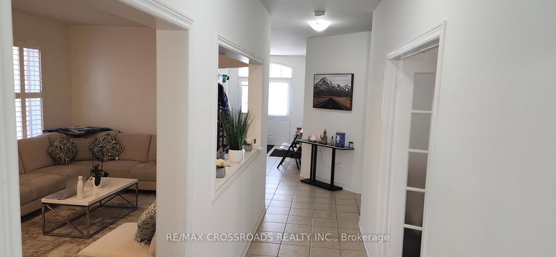 73 Eakin Mill Rd, Markham, L6E 1N9 | Image 2