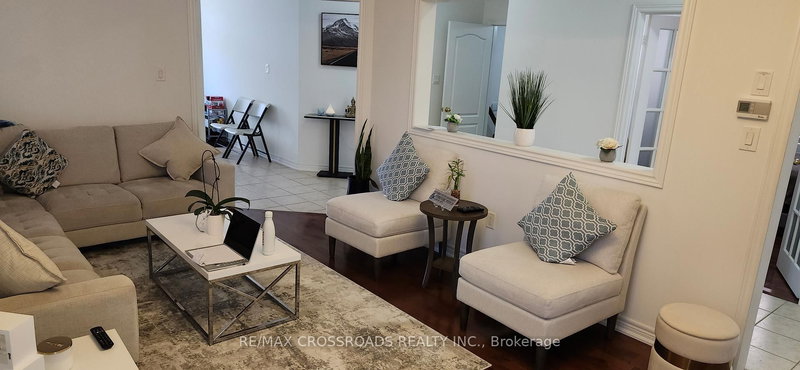 73 Eakin Mill Rd, Markham, L6E 1N9 | Image 3