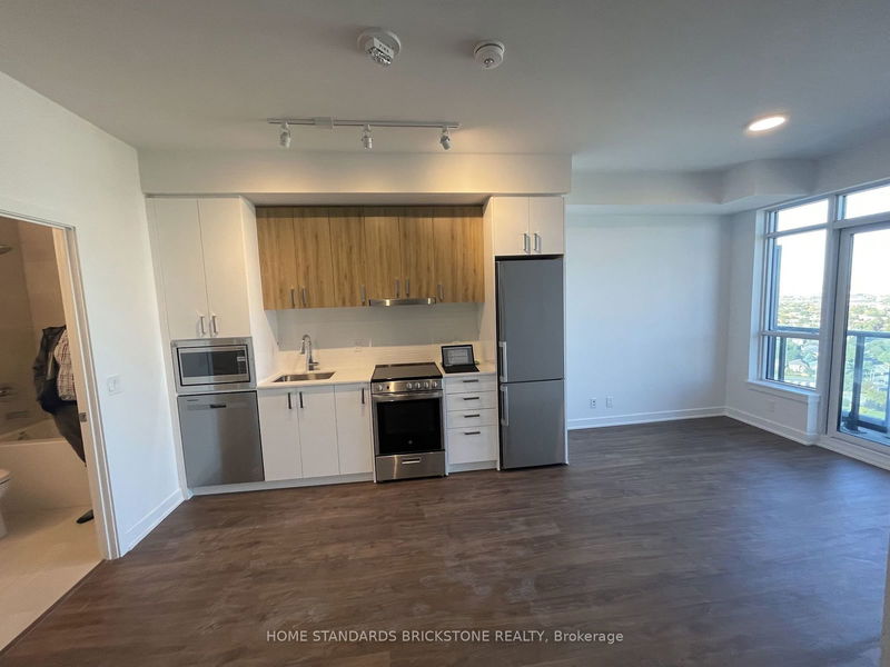 home for lease on 2007-50 UPPER MALL Way N