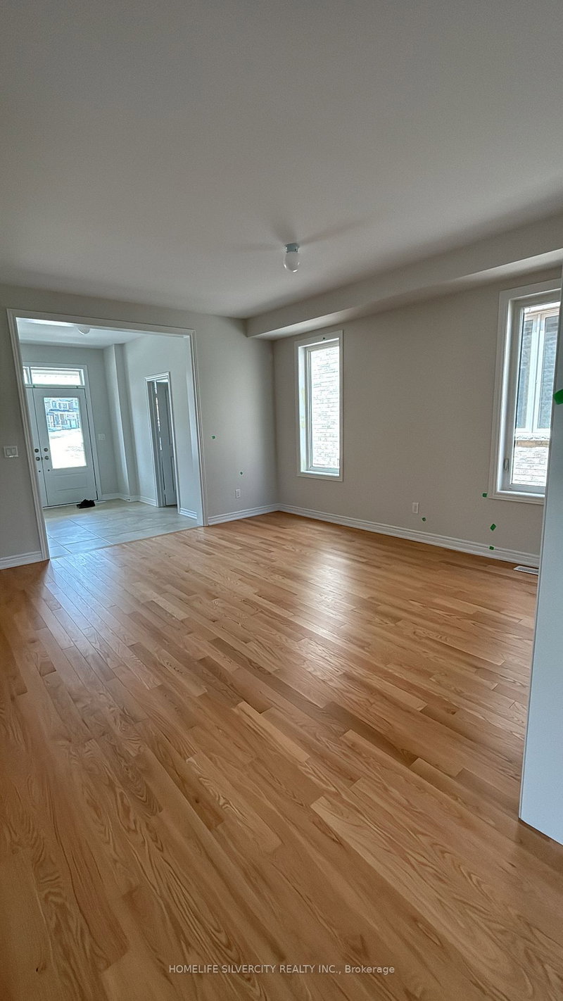 73 Big Canoe Dr, Georgina, L0E 1R0 | Image 2