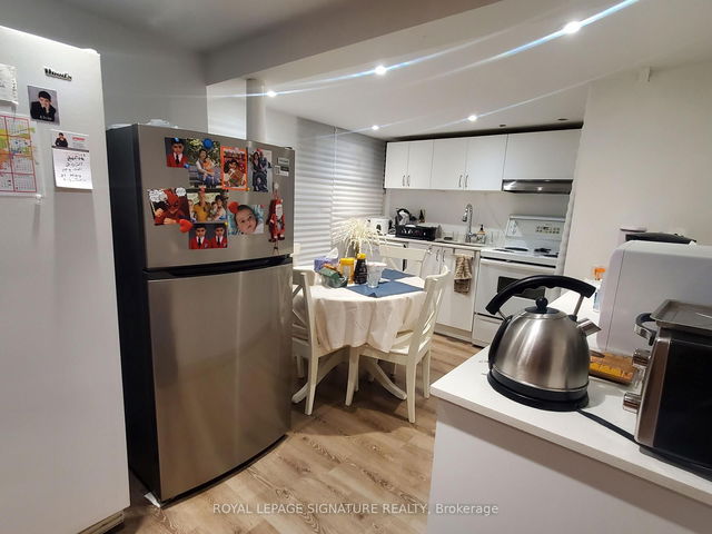 Lower - 393 Browndale Crescent