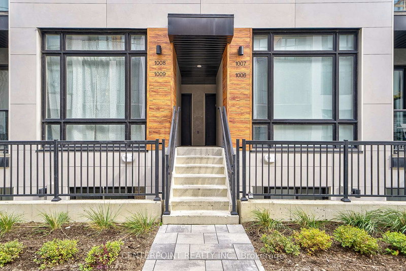 1007 - 14 David Eyer Rd, Richmond Hill, L4S 0N4 | Image 2