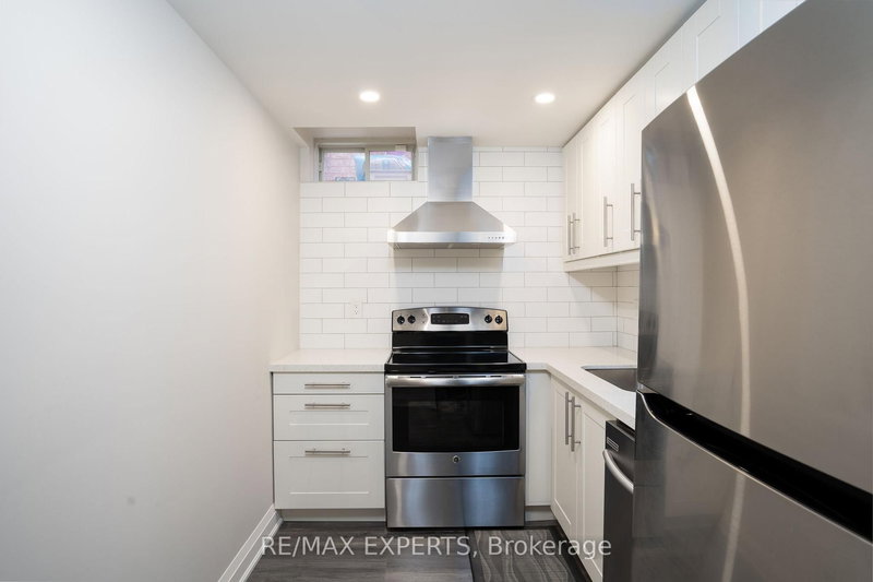 10 Blue Diamond Terr, Vaughan, L4H 2G3 | Image 3