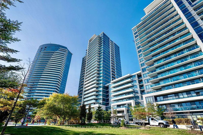 home for lease on 1015-7165 yonge Street