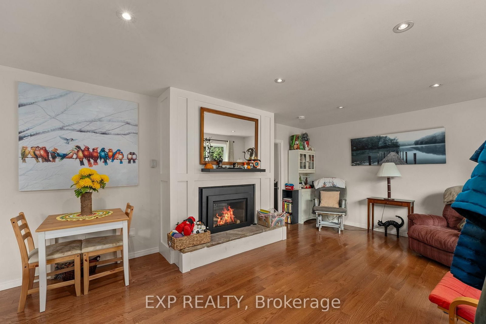 Listing Image 7