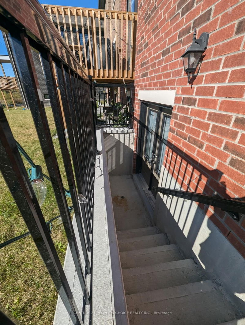 home for lease on 526 Kleinberg Summit Way