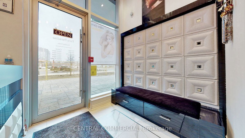 A8 - 9610 YONGE St, Richmond Hill, L4C 1V6 | Image 2