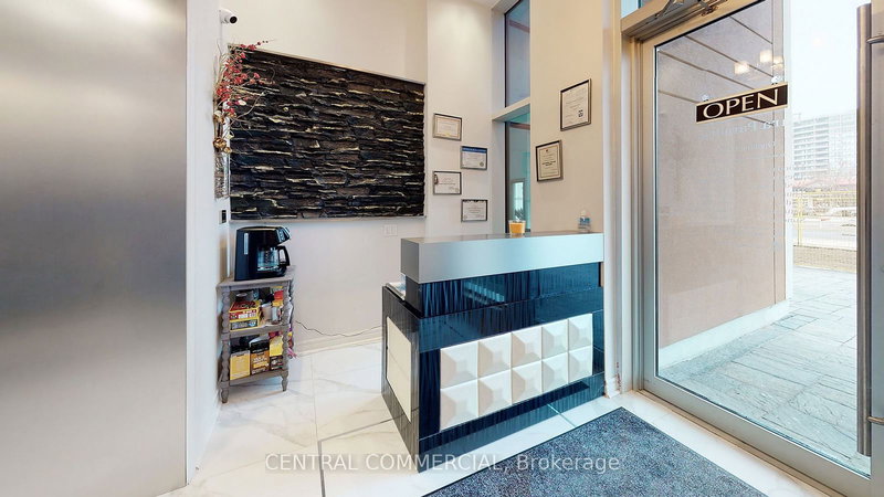 A8 - 9610 YONGE St, Richmond Hill, L4C 1V6 | Image 3