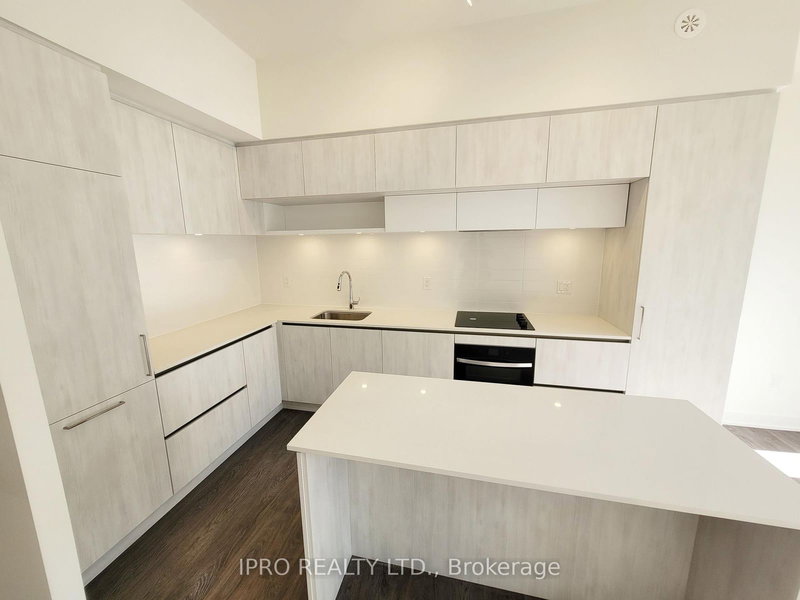 911 - 2 Steckley House Lane, Richmond Hill, L4S 0N4 | Image 2