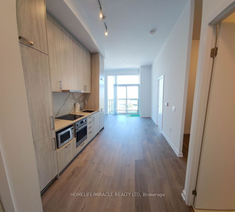 home for lease on 215-60 Honeycrisp Crescent