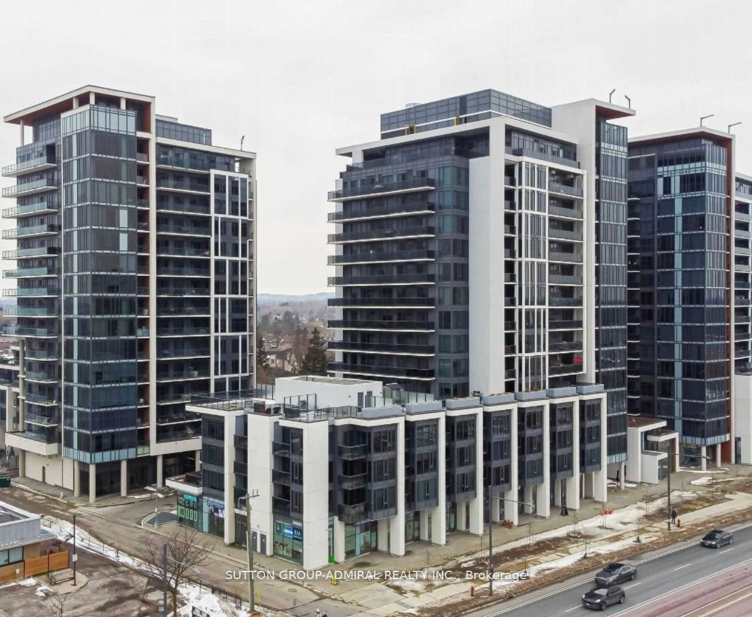 Building in 9618 Yonge Street