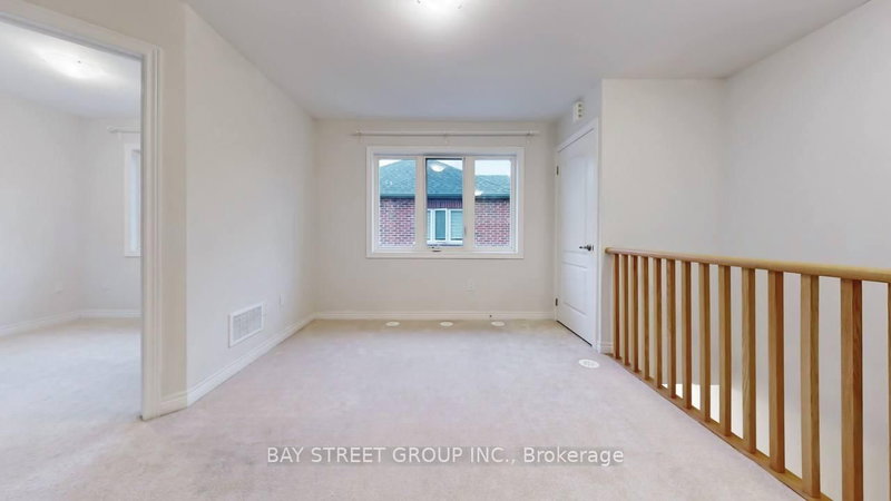 Coach - 4 WATERLEAF Rd, Markham, L6B 1N9 | Image 3