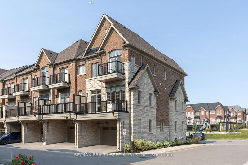 home for sale on 39 New Yorkton Avenue