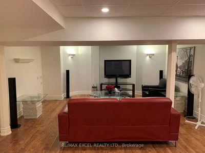 1 bed, 1 bath, 700-1100 sqft