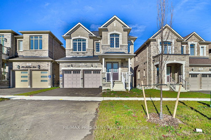210 Mckean Dr, Whitchurch-Stouffville, L4A 5C2 | Image 2