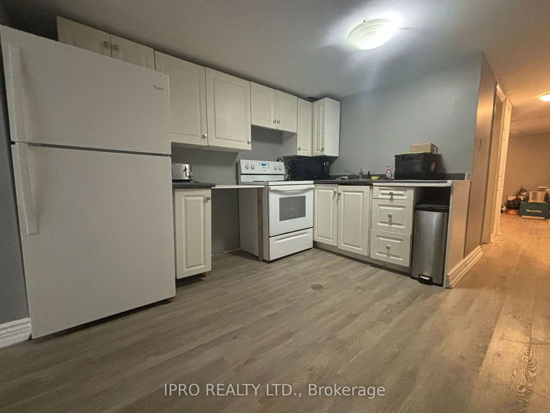 home for lease on D-Lower-58 Simcoe Road