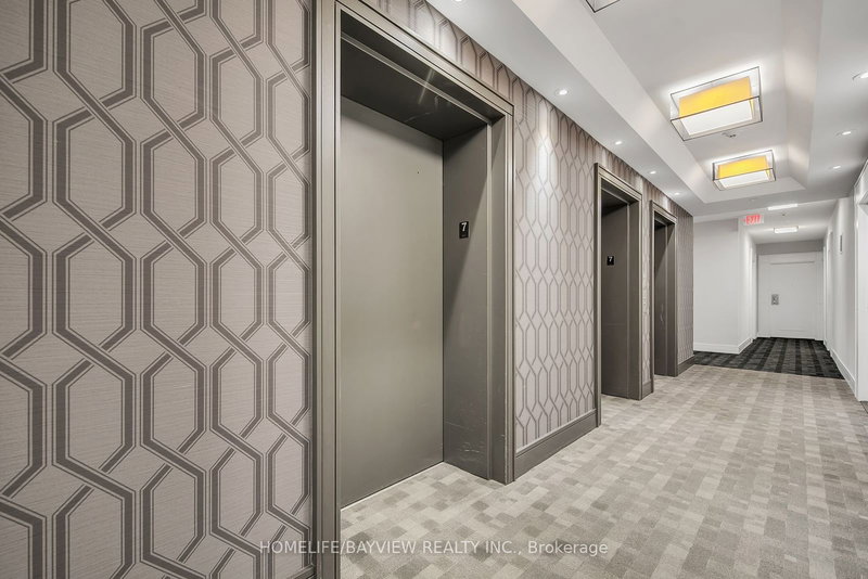 704 - 9205 Yonge St, Richmond Hill, L4C 1V5 | Image 2