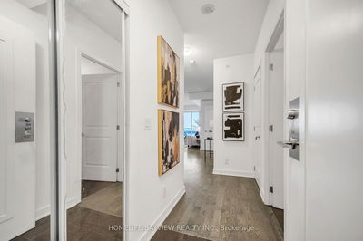 Unit 704 — 9205 Yonge St, Richmond Hill - Langstaff image-0-3