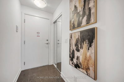 Unit 704 — 9205 Yonge St, Richmond Hill - Langstaff image-0-4