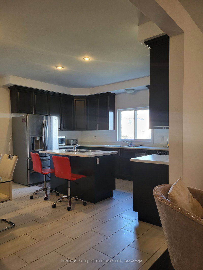 1965 Jans Blvd, Innisfil, L9S 0L3 | Image 3