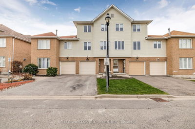 Unit 22 — 368 Riddell Crt, Newmarket - Gorham-College Manor image-0-1