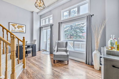 Unit 22 — 368 Riddell Crt, Newmarket - Gorham-College Manor image-0-4