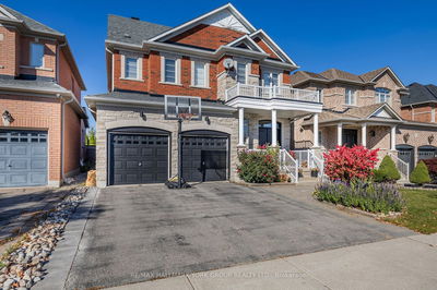 240 Borealis Ave, Aurora - Bayview Northeast image-0-1