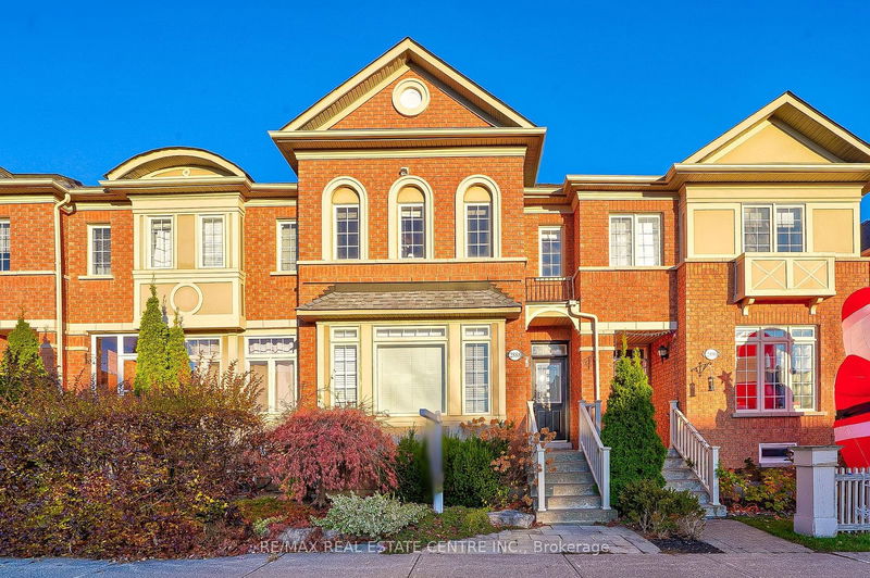 home for sale on 2888 Bur Oak Avenue
