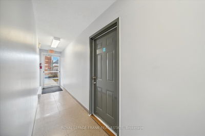 Unit 16 — 1 Testa Rd, Uxbridge - Uxbridge image-0-4