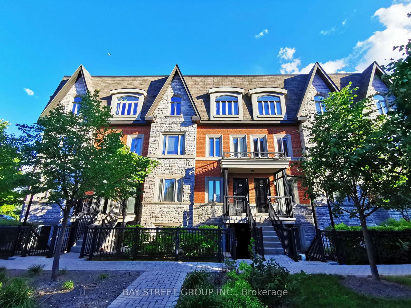 Townhouse leased at 271-322 John Street, Markham, Aileen-Willowbrook, L3T 0B1 - MLS: N10431602