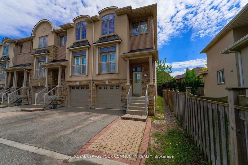 home for lease on 11-9205 Bathurst Street