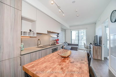 Unit 3905 — 950 Portage Pkwy, Vaughan - Vaughan Corporate Centre image-0-3