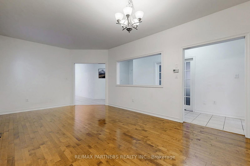 73 Eakin Mill Rd, Markham, L6E 1N9 | Image 3