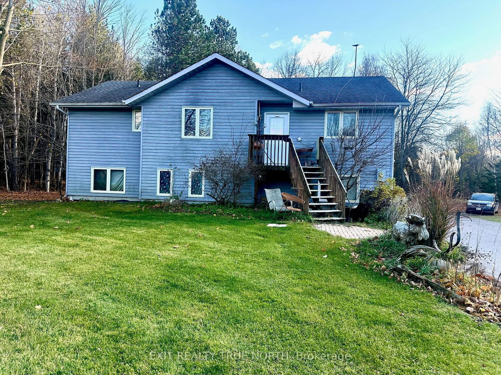 Building in 6193 30th Sideroad