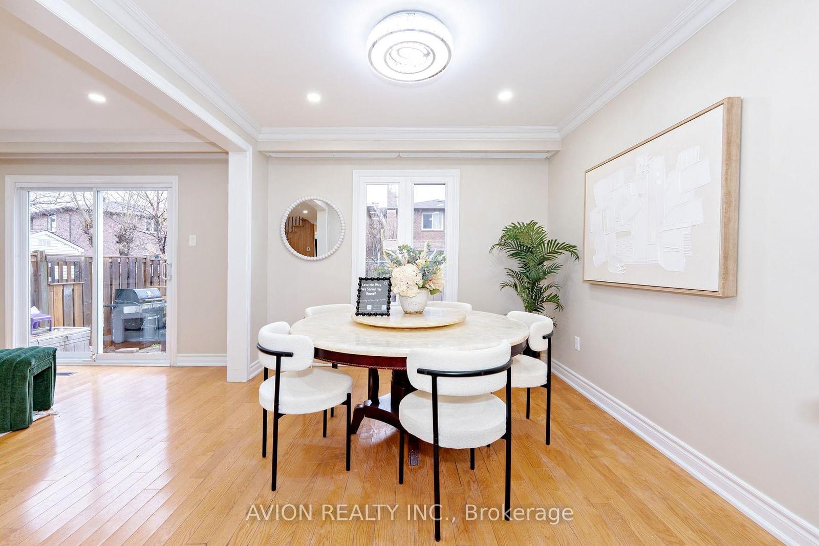 Listing Image 12