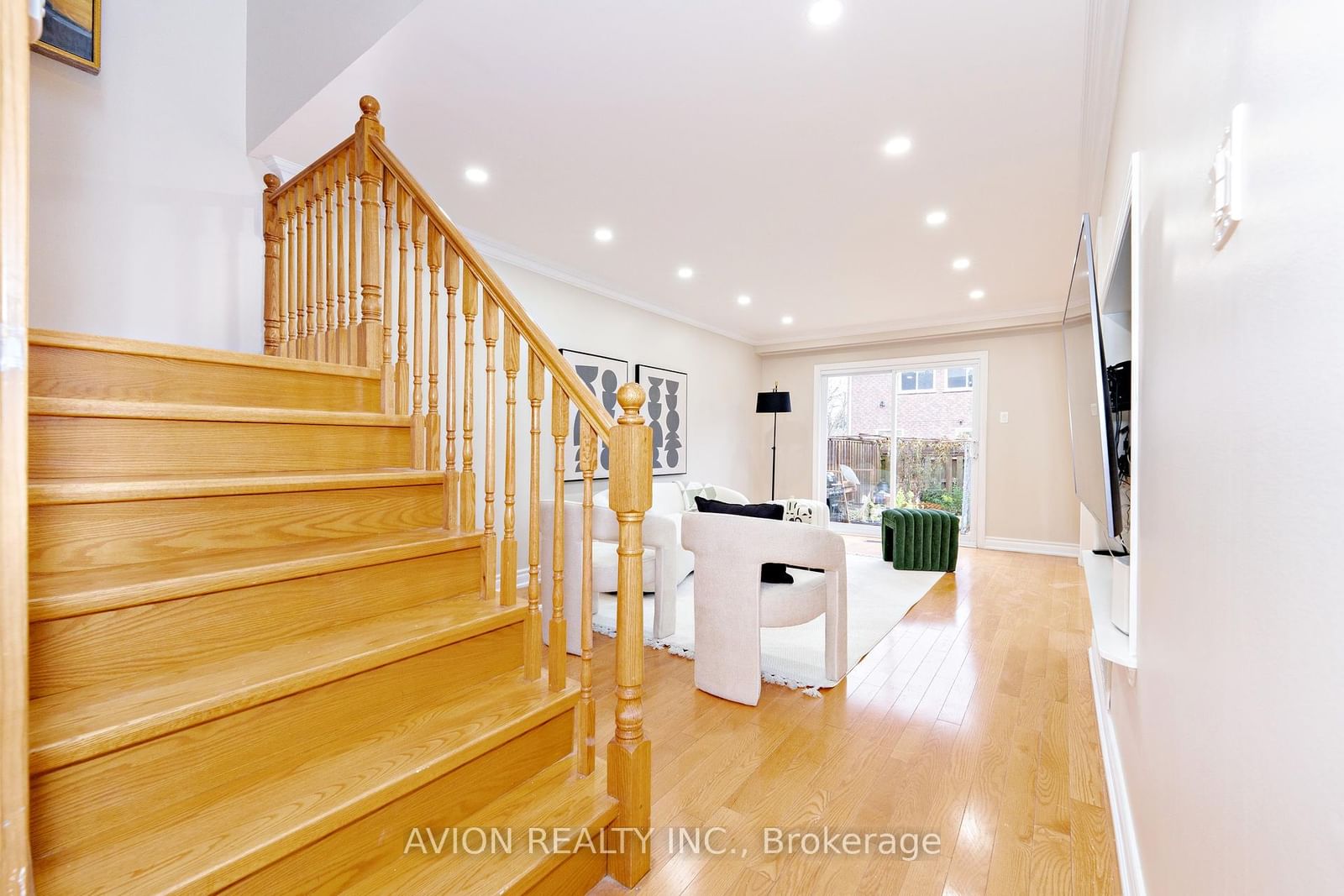 Listing Image 19