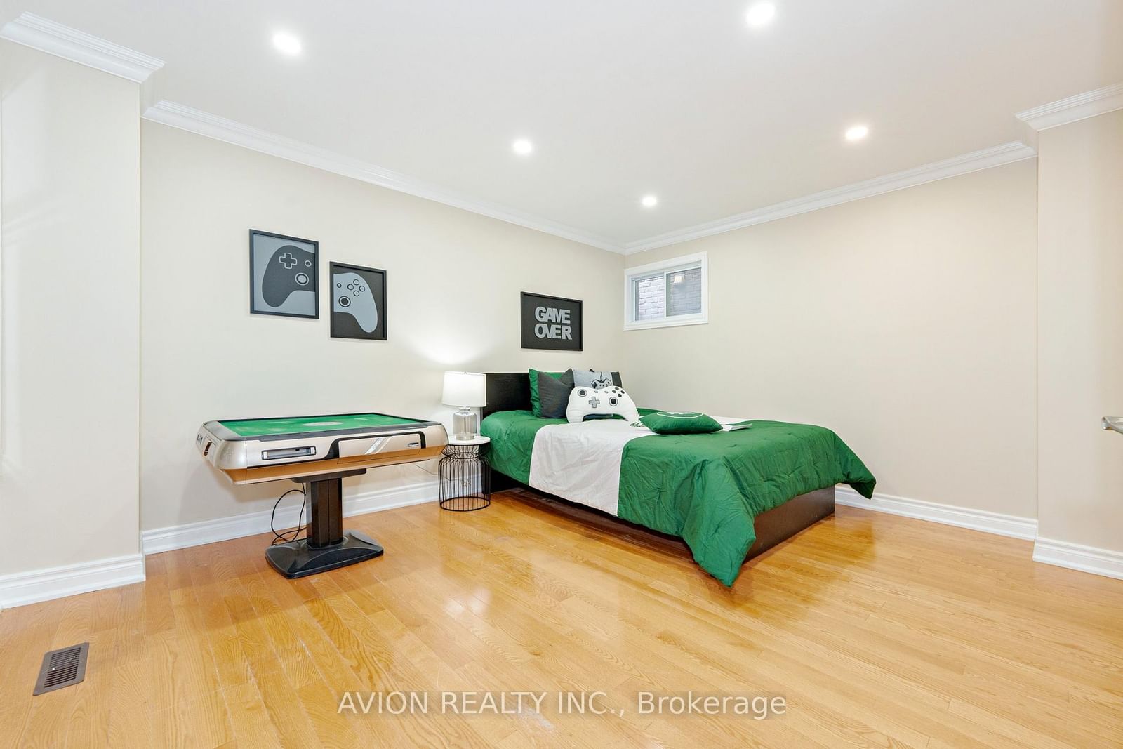 Listing Image 20