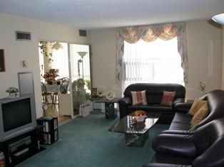 1012 - 20 Harding Blvd W, Richmond Hill, L4C9S4 | Image 3