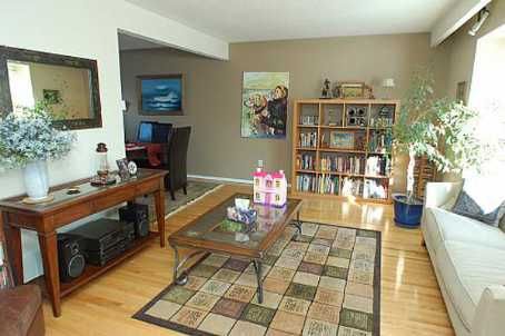 88 Dawn Hill Tr, Markham, L3T3B3 | Image 3