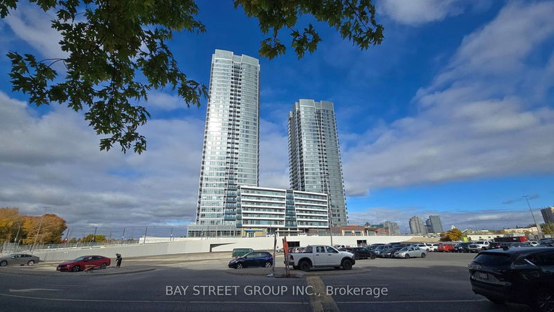 home for lease on 2711B-50 Upper Mall Way