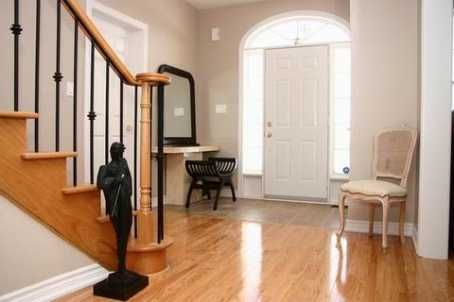 18 Orr Farm Rd, Markham, L6C0A3 | Image 2