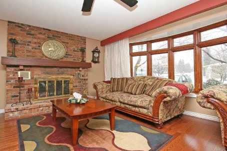 61 Romfield Crct, Markham, L3T3H4 | Image 2