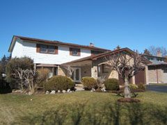 Detached House sold at 24 Avondale Crescent, Markham, Ontario, L3P2K1 - Markham Village - MLS: N1084544
