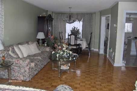 3 Amaryllis Ave, Richmond Hill, L4E3T7 | Image 2