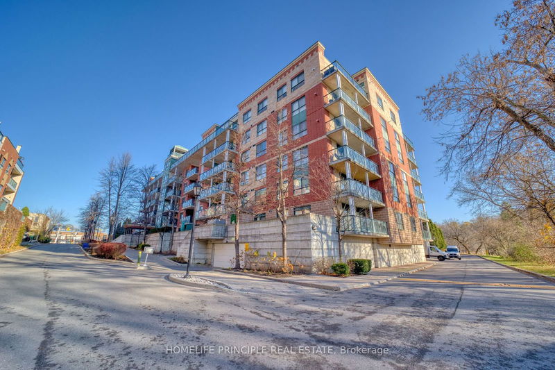 home for lease on 609-141 Woodbridge Avenue