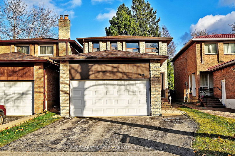 home for sale on 128 Larksmere Court