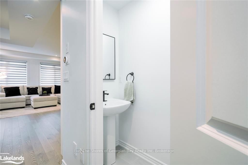 92 HOLYROOD Crescent - Photo 25