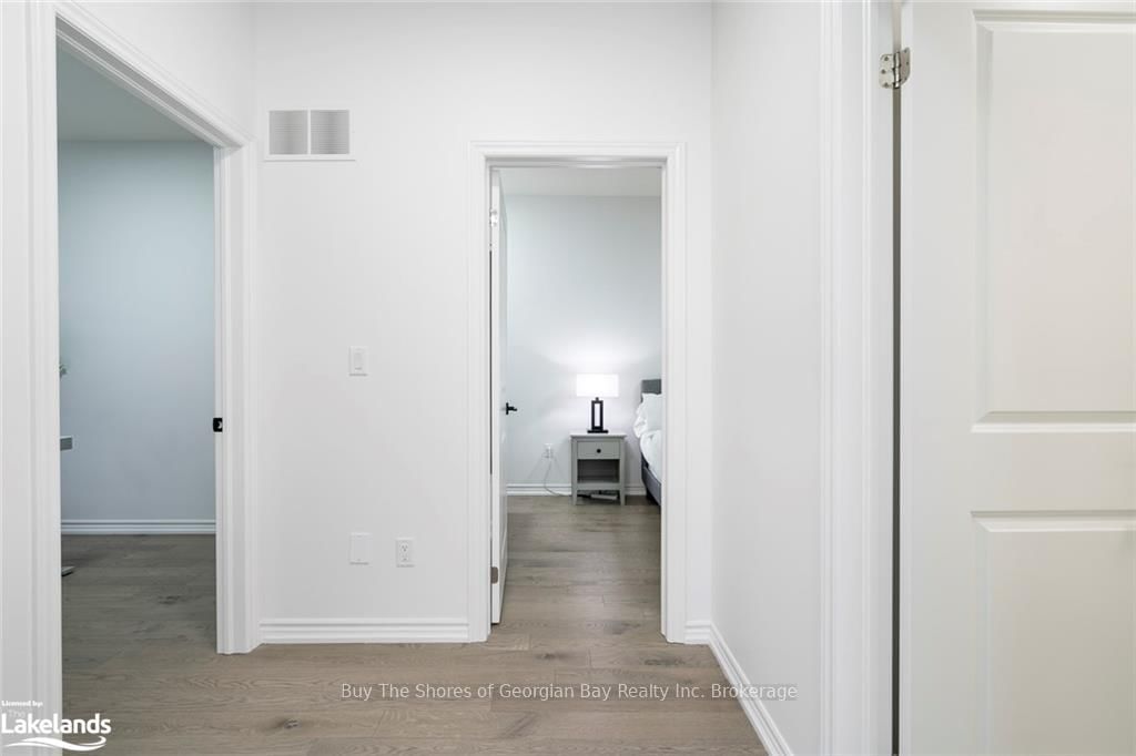 92 HOLYROOD Crescent - Photo 26