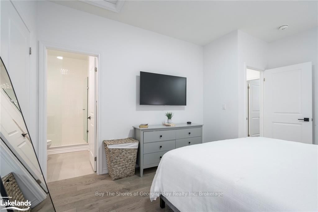 92 HOLYROOD Crescent - Photo 30